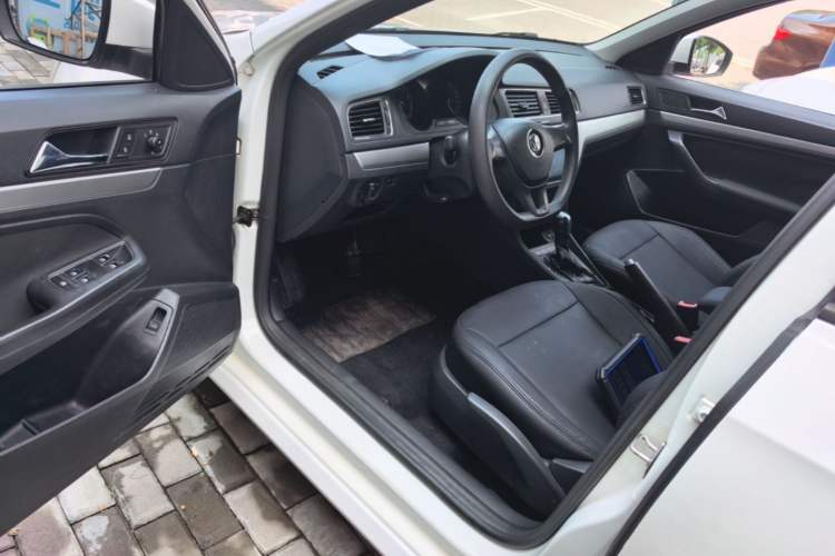 Used Volkswagen Lavida 2017 1.6L Automatic Fashion Edition Driver Seat