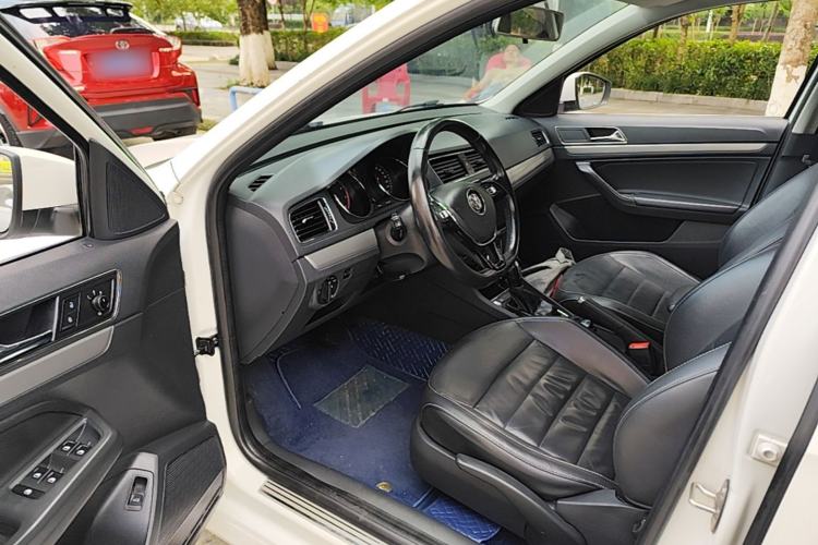 Used Volkswagen Lavida 2017 1.6L Automatic Comfort Edition Driver Seat
