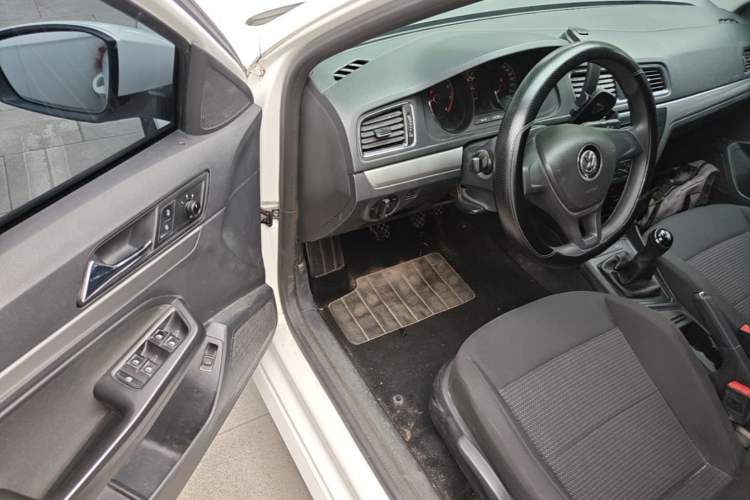 Used Volkswagen Lavida 2017 1.6L Manual Fashion Edition Driver Seat