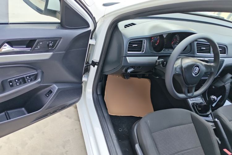 Used Volkswagen Lavida 2017 1.6L Manual Fashion Edition Driver Seat