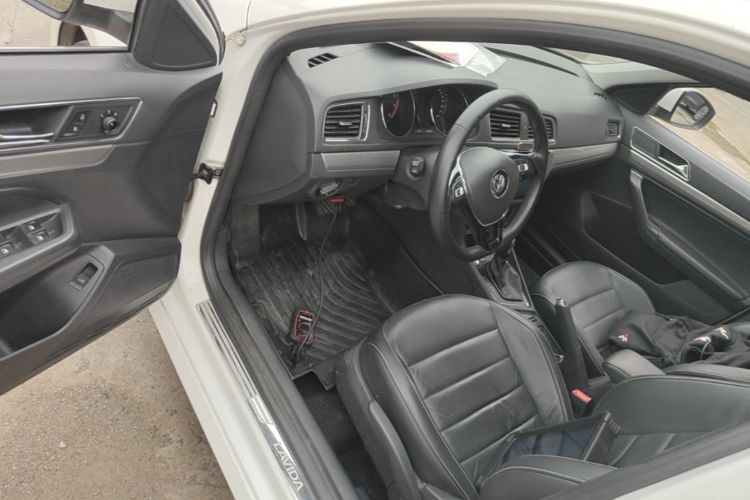 Used Volkswagen Lavida 2017 1.6L Automatic Comfort Edition Driver Seat