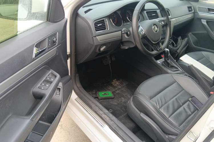 Used Volkswagen Lavida 2017 1.6L Automatic Comfort Edition Driver Seat