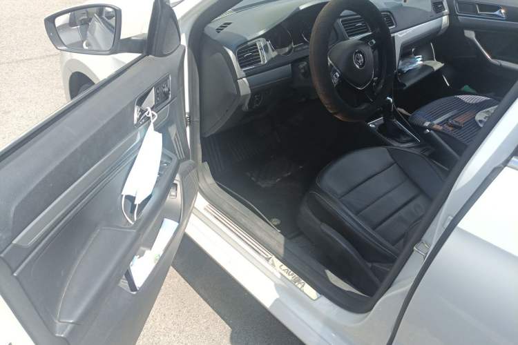Used Volkswagen Lavida 2017 1.6L Automatic Comfort Edition Driver Seat