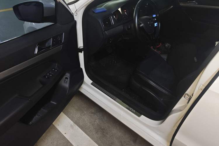 Used Volkswagen Lavida 2017 1.6L Automatic Comfort Edition Driver Seat
