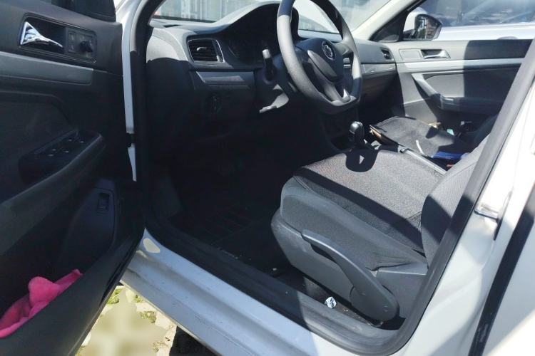 Used Volkswagen Lavida 2017 1.6L Automatic Fashion Edition Driver Seat