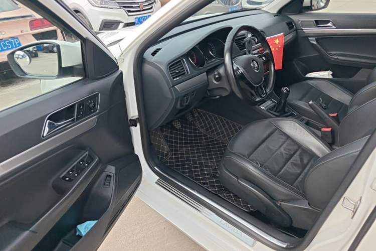 Used Volkswagen Lavida 2017 1.6L Manual Comfort Edition Driver Seat