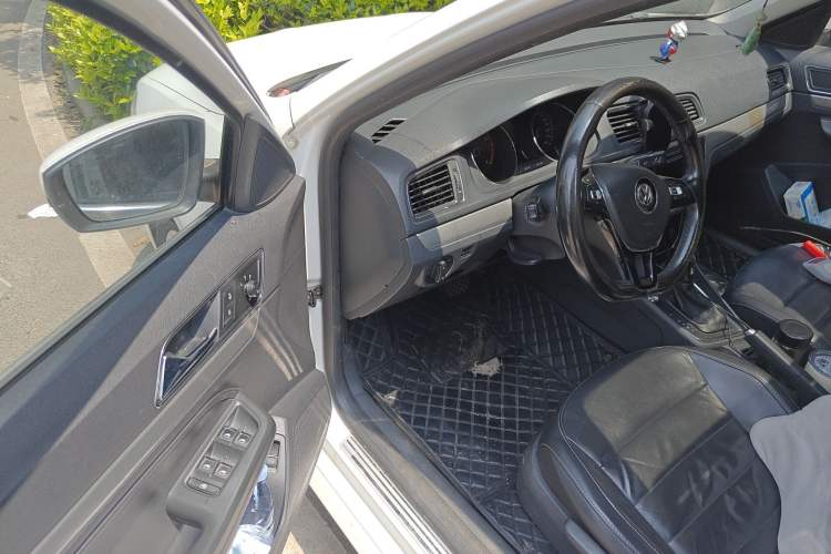 Used Volkswagen Lavida 2017 1.6L Automatic Comfort Edition Driver Seat