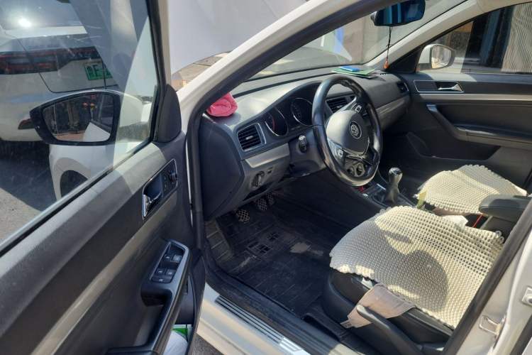 Used Volkswagen Lavida 2017 1.6L Manual Comfort Edition Driver Seat