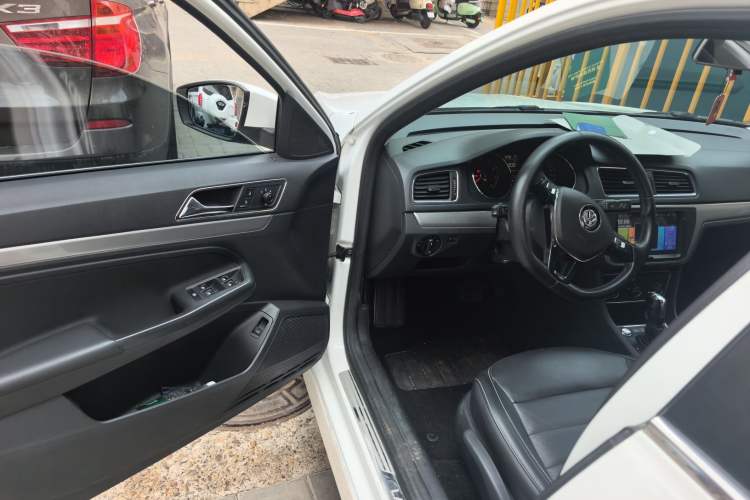 Used Volkswagen Lavida 2017 230TSI DSG Comfort Edition Driver Seat