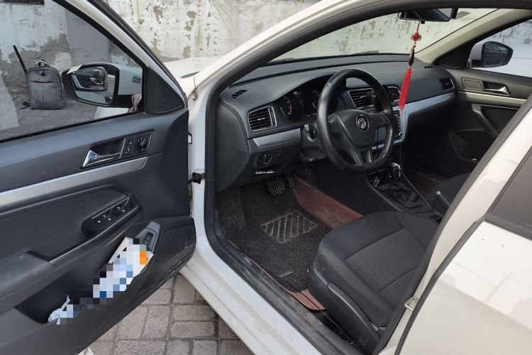 Used Volkswagen Lavida 2017 1.6L Automatic Fashion Edition Driver Seat