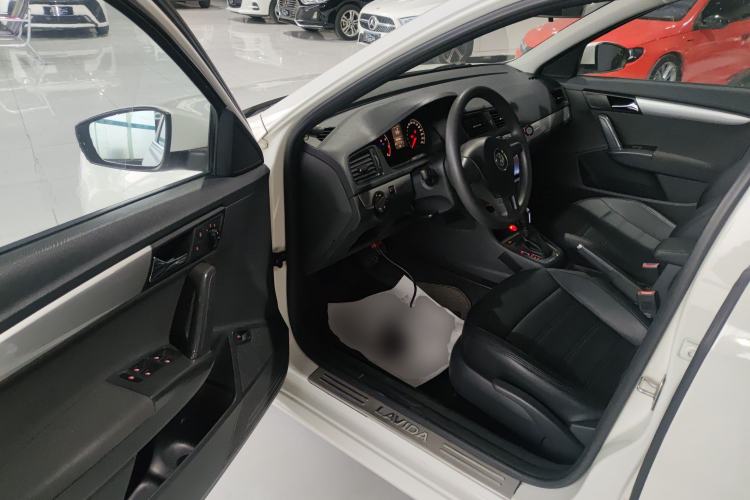 Used Volkswagen Lavida 2017 1.6L Automatic Comfort Edition Driver Seat