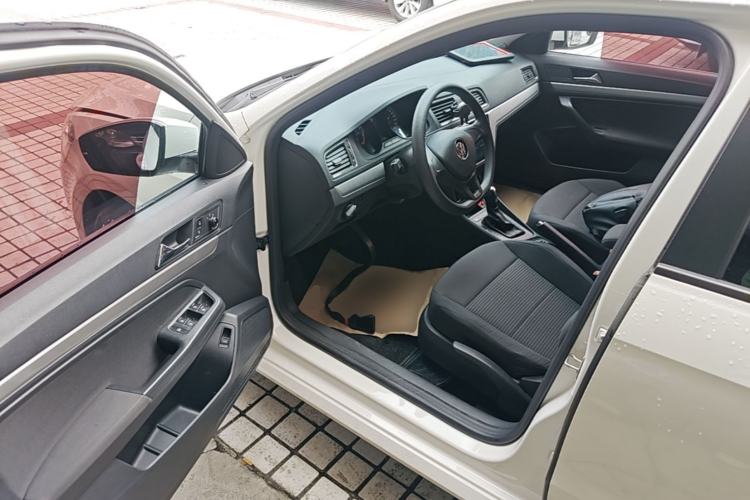 Used Volkswagen Lavida 2017 1.6L Automatic Fashion Edition Driver Seat
