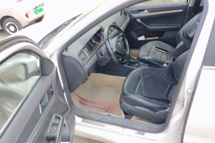 Used Volkswagen Lavida 2017 1.6L Automatic Comfort Edition Driver Seat