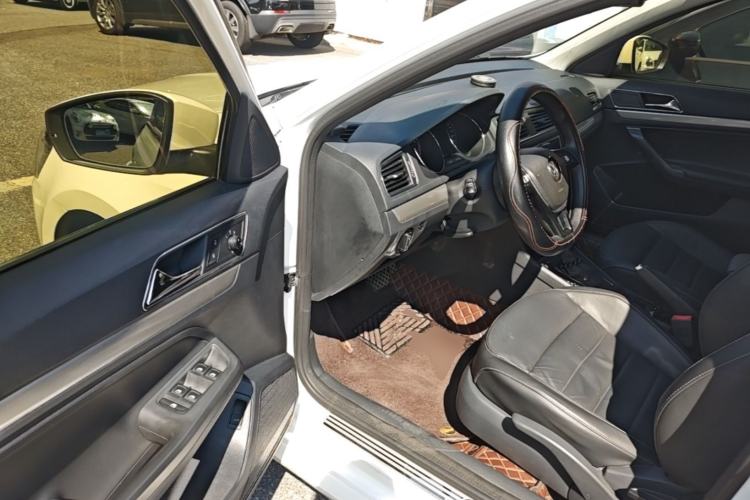 Used Volkswagen Lavida 2017 1.6L Automatic Comfort Edition Driver Seat