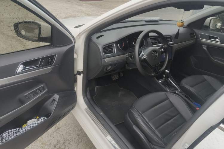 Used Volkswagen Lavida 2017 1.6L Automatic Comfort Edition Driver Seat