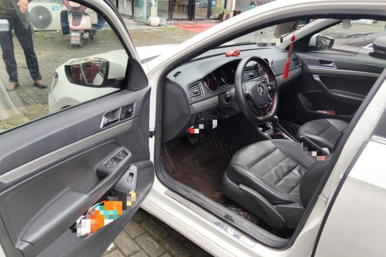 Used Volkswagen Lavida 2017 1.6L Automatic Comfort Edition Driver Seat
