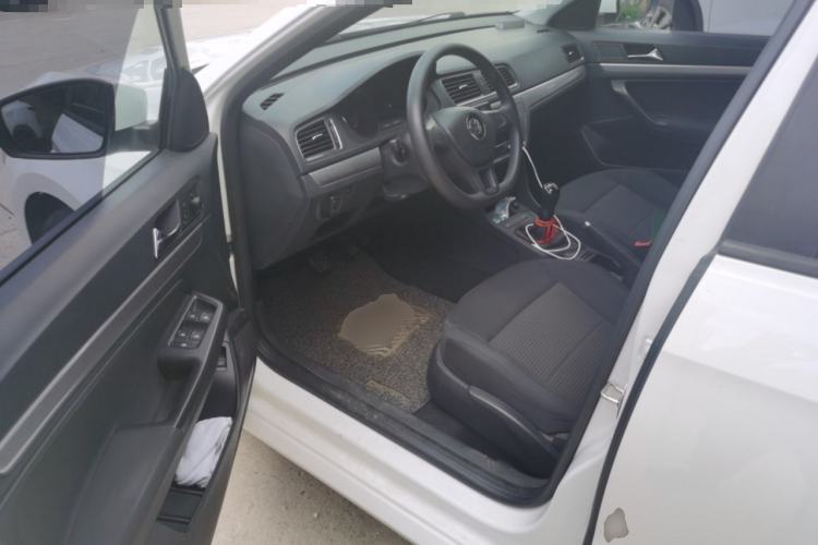 Used Volkswagen Lavida 2017 1.6L Manual Fashion Edition Driver Seat