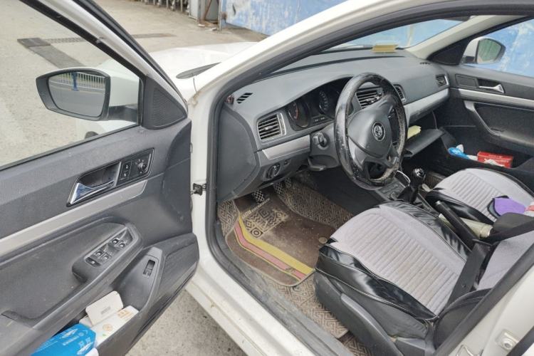 Used Volkswagen Lavida 2017 1.6L Manual Fashion Edition Driver Seat