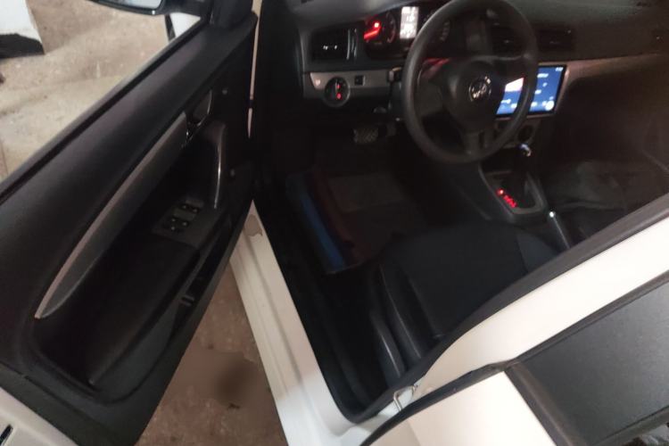 Used Volkswagen Lavida 2017 1.6L Automatic Comfort Edition Driver Seat