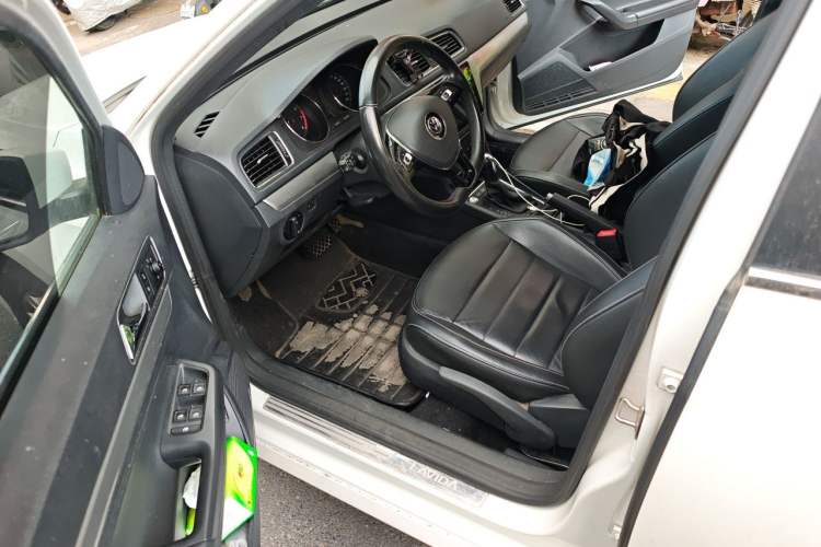 Used Volkswagen Lavida 2017 230TSI DSG Comfort Edition Driver Seat