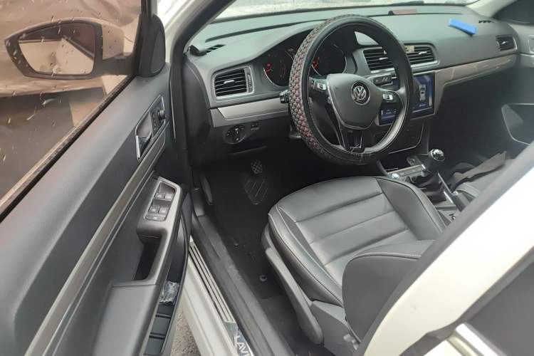 Used Volkswagen Lavida 2017 1.6L Manual Comfort Edition Driver Seat