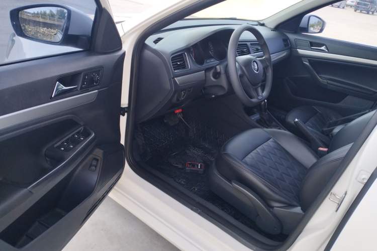 Used Volkswagen Lavida 2017 1.6L Automatic Fashion Edition Driver Seat