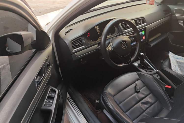 Used Volkswagen Lavida 2017 1.6L Automatic Comfort Edition Driver Seat