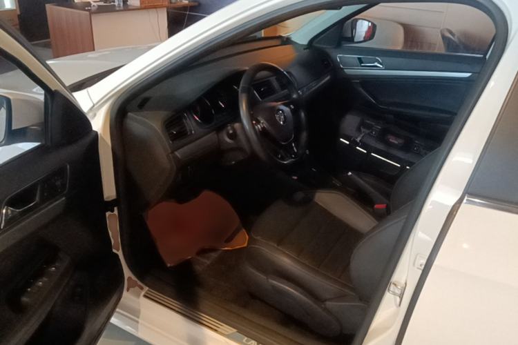 Used Volkswagen Lavida 2017 1.6L Automatic Comfort Edition Driver Seat