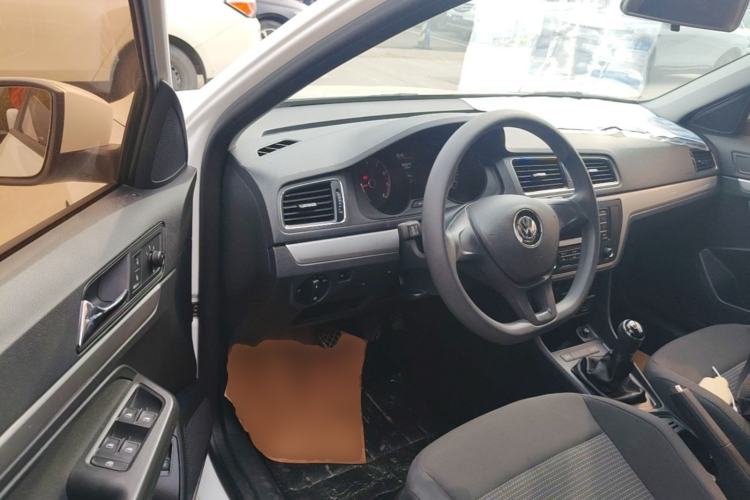 Used Volkswagen Lavida 2017 1.6L Manual Fashion Edition Driver Seat