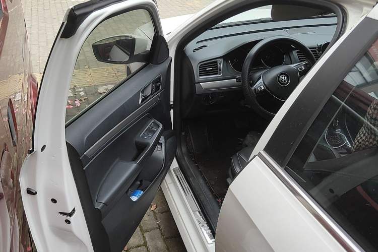Used Volkswagen Lavida 2017 1.6L Automatic Comfort Edition Driver Seat