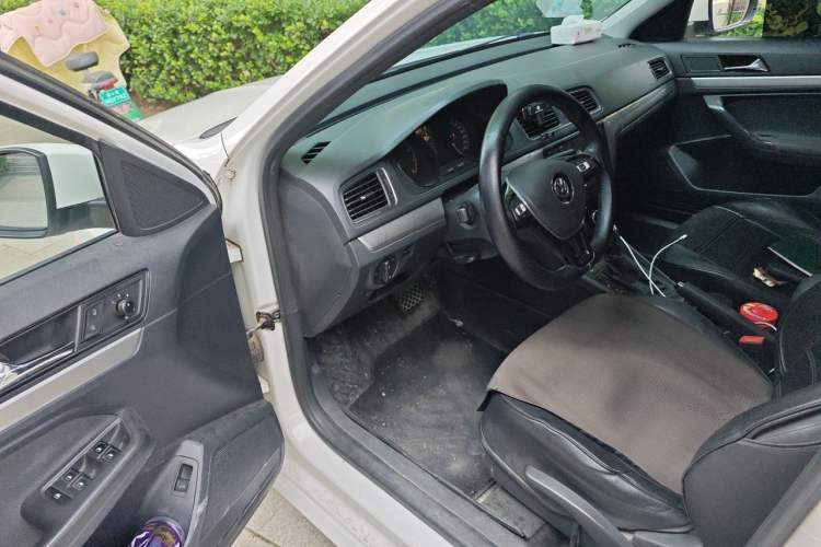 Used Volkswagen Lavida 2017 1.6L Automatic Fashion Edition Driver Seat