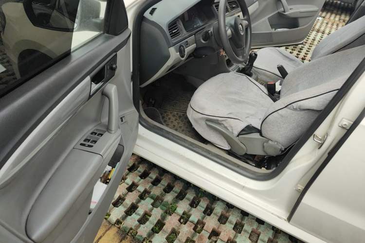 Used Volkswagen Lavida  Driver Seat