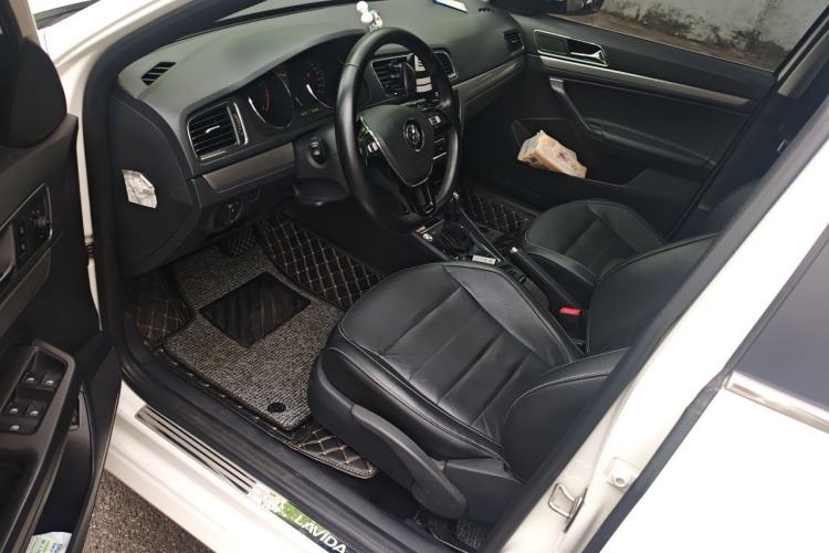 Used Volkswagen Lavida 2017 1.6L Automatic Comfort Edition Driver Seat