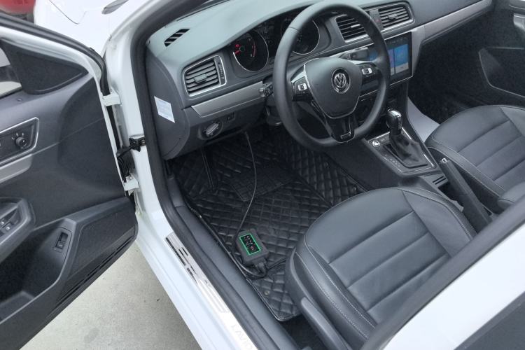 Used Volkswagen Lavida 2017 1.6L Automatic Comfort Edition Driver Seat