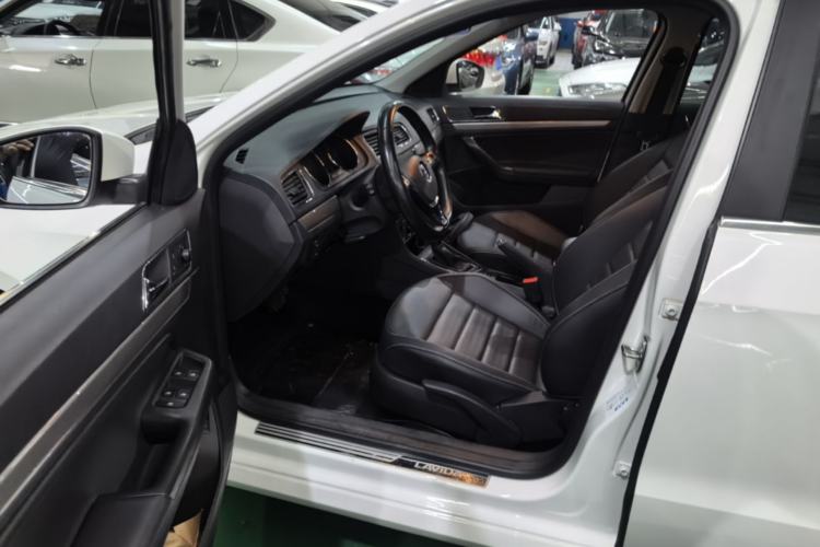 Used Volkswagen Lavida 2017 1.6L Automatic Comfort Edition Driver Seat