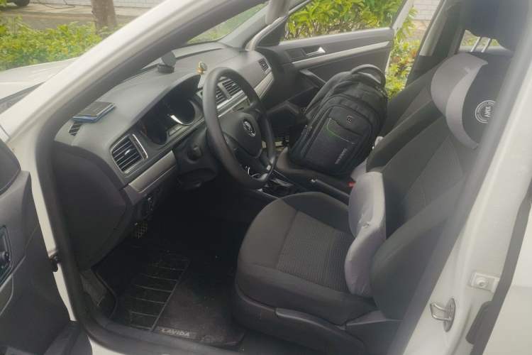 Used Volkswagen Lavida 2017 1.6L Automatic Fashion Edition Driver Seat