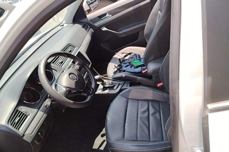 Used Volkswagen Lavida 2017 1.6L Automatic Comfort Edition Driver Seat