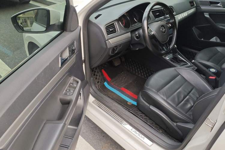Used Volkswagen Lavida 2017 1.6L Automatic Comfort Edition Driver Seat