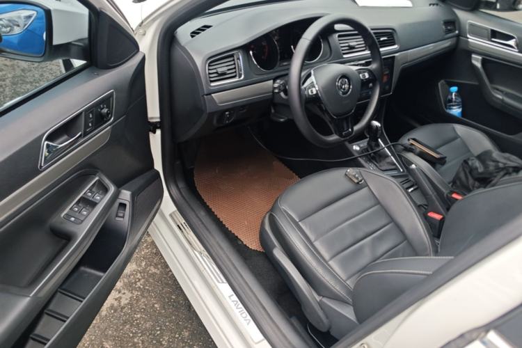 Used Volkswagen Lavida 2017 1.6L Automatic Comfort Edition Driver Seat
