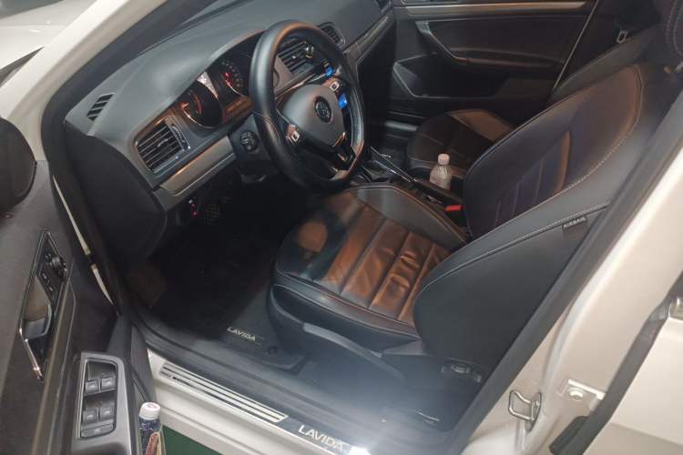 Used Volkswagen Lavida 2017 1.6L Automatic Comfort Edition Driver Seat