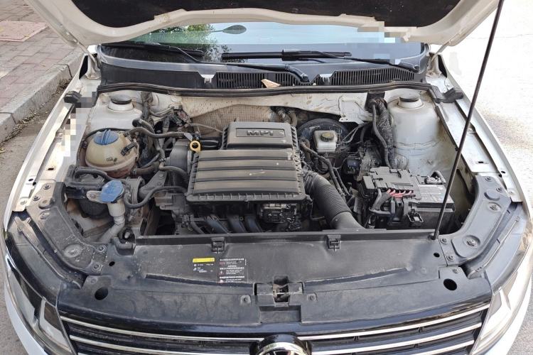 Used Volkswagen Lavida 2017 1.6L Automatic Fashion Edition Engine Bay