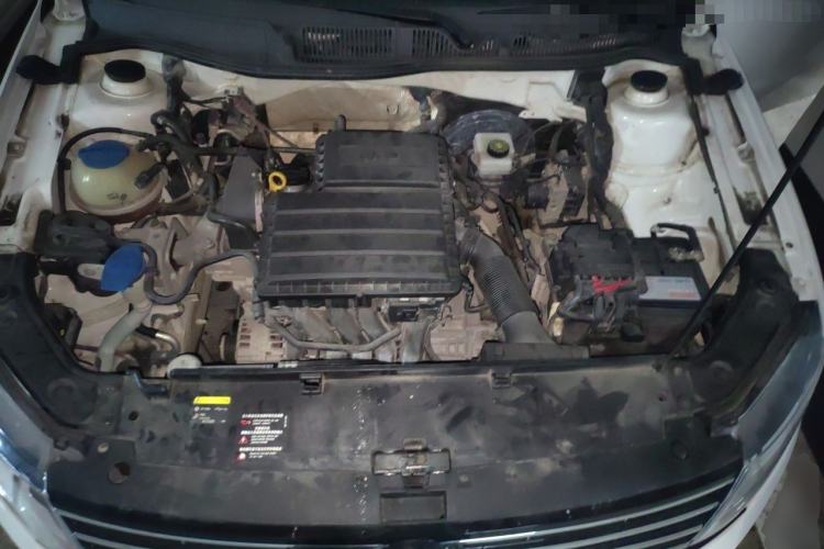 Used Volkswagen Lavida 2017 1.6L Automatic Comfort Edition Engine Bay