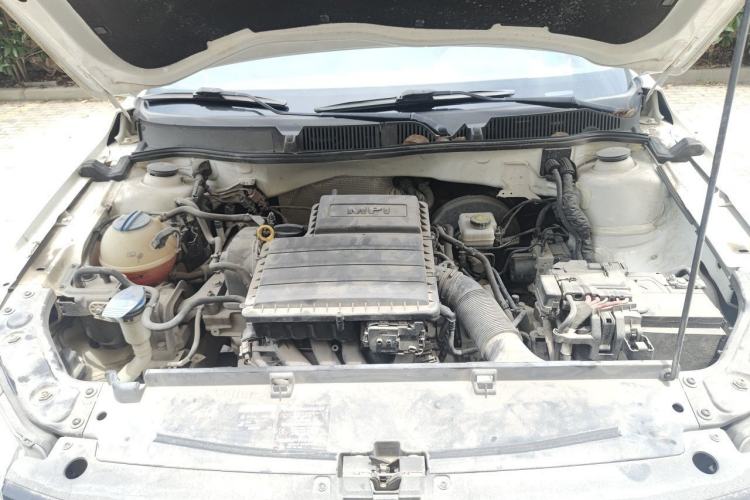 Used Volkswagen Lavida 2017 1.6L Automatic Comfort Edition Engine Bay