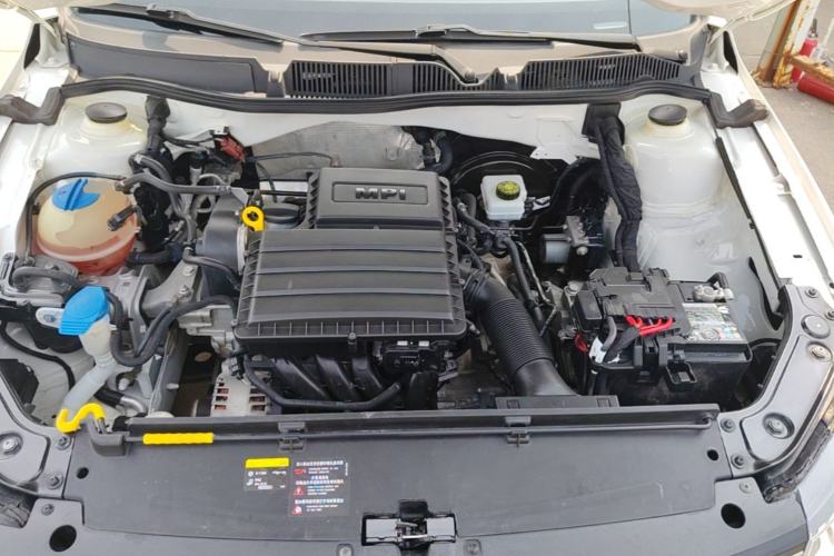Used Volkswagen Lavida 2017 1.6L Automatic Fashion Edition Engine Bay