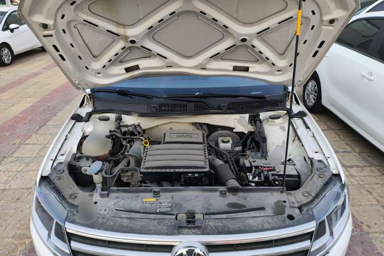 Used Volkswagen Lavida 2017 1.6L Automatic Fashion Edition Engine Bay