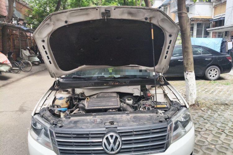 Used Volkswagen Lavida 2017 1.6L Automatic Fashion Edition Engine Bay