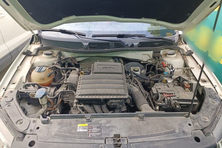 Used Volkswagen Lavida 2017 1.6L Automatic Comfort Edition Engine Bay