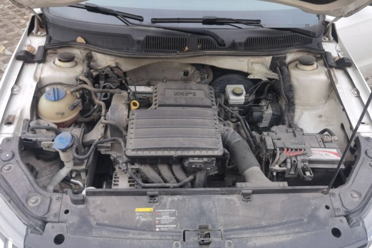 Used Volkswagen Lavida 2017 1.6L Automatic Fashion Edition Engine Bay