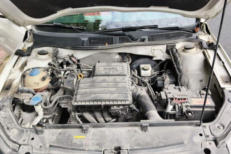 Used Volkswagen Lavida 2017 1.6L Automatic Comfort Edition Engine Bay