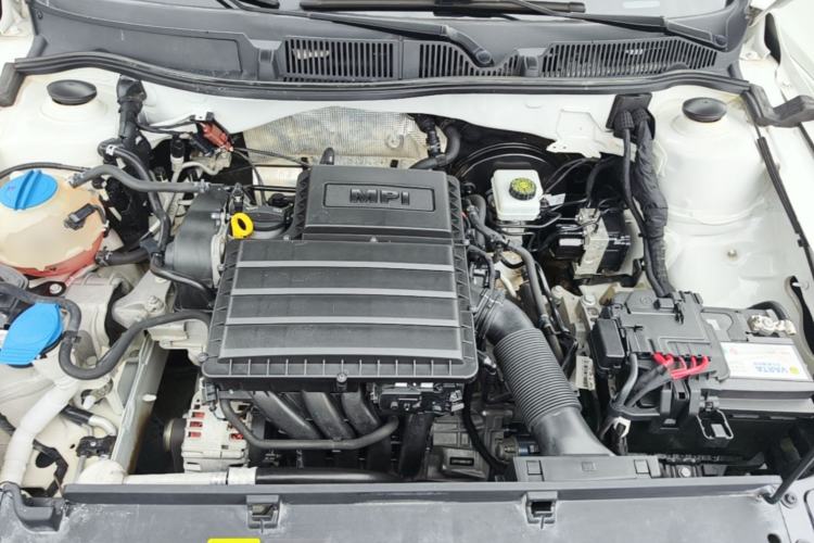 Used Volkswagen Lavida 2017 1.6L Automatic Fashion Edition Engine Bay